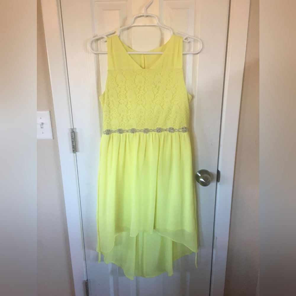 My Michelle dress, Size 16, Bright yellow